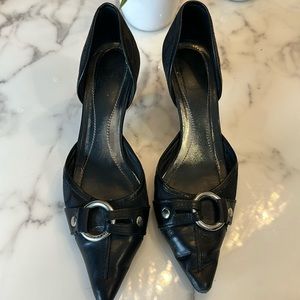 Coach pumps
